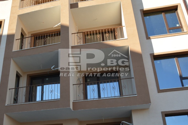 For Sale  1 bedroom Dobrich , Tsentar , 97 sq.m | 56529844