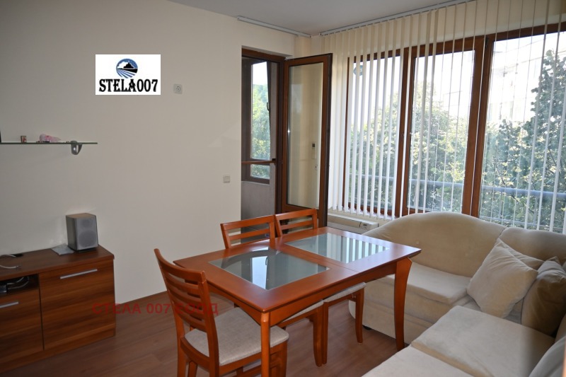 In vendita  2 camere da letto Burgas , Lazur , 82 mq | 97263600