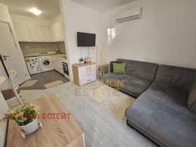 Studio Vazrasjdane 2, Varna