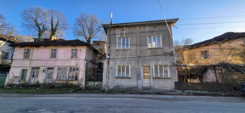 De vânzare  Casa regiunea Lovech , Troian , 234 mp | 39938357