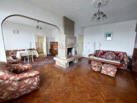3 bedroom Akatsiya, Veliko Tarnovo