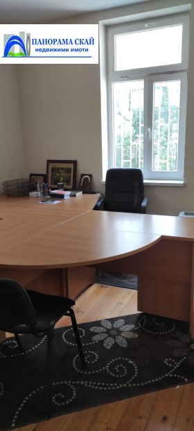 Ofis Idealen centar, Pleven