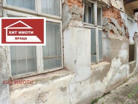 Podlaha domu Čiren, oblast Vraca