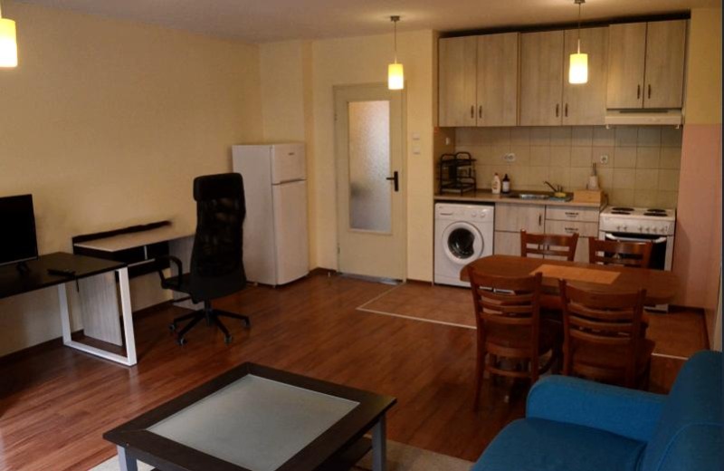 For Rent  1 bedroom Plovdiv , Karshiyaka , 75 sq.m | 19290535